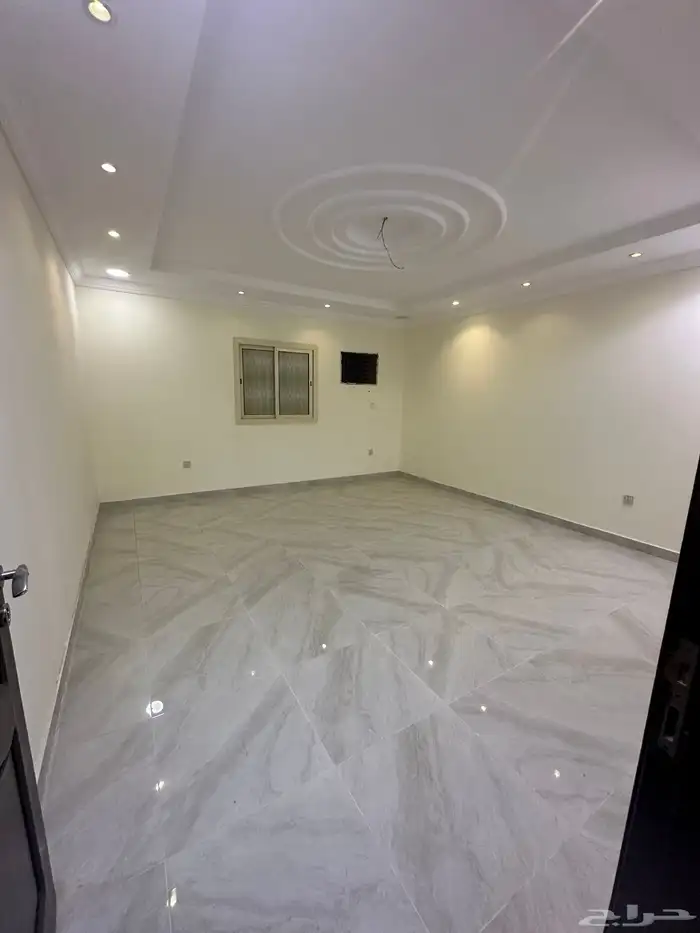 عماره فاخره للبيع او للايجار كل شقه علي حدى في حي الورود بجد 9
