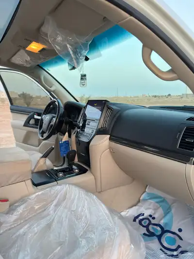 لاندكروزر 2020 GXR تورينق 23