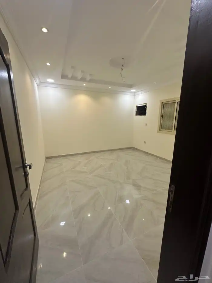 عماره فاخره للبيع او للايجار كل شقه علي حدى في حي الورود بجد 7