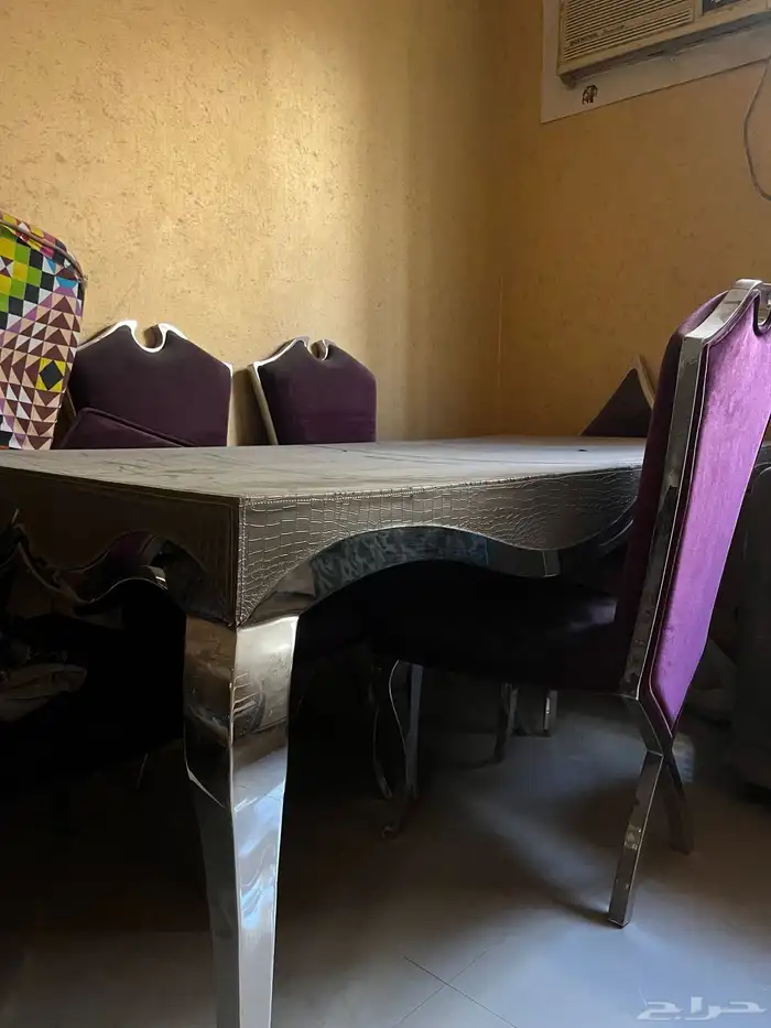 طاولة طعام 0