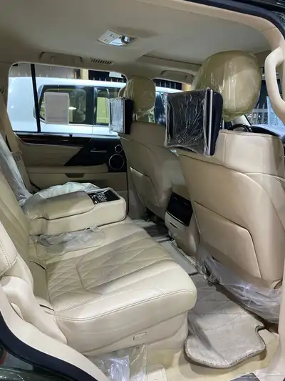 للبيع لكزس LX570 بلاك اديشن 2021 خليجي عداد قليل 65 الف 13