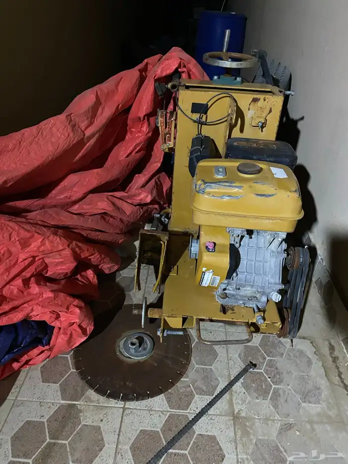 منشار لقص الخرسان والأسفلت والبلاط وأعمال البناء 0
