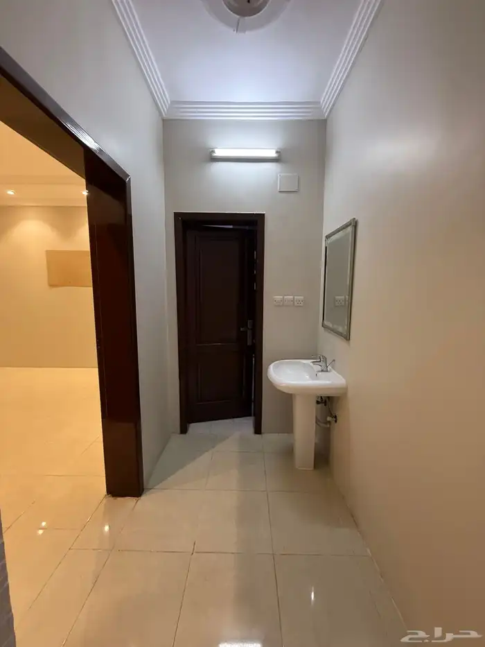 شقة للإيجار للعوائل فقط 2