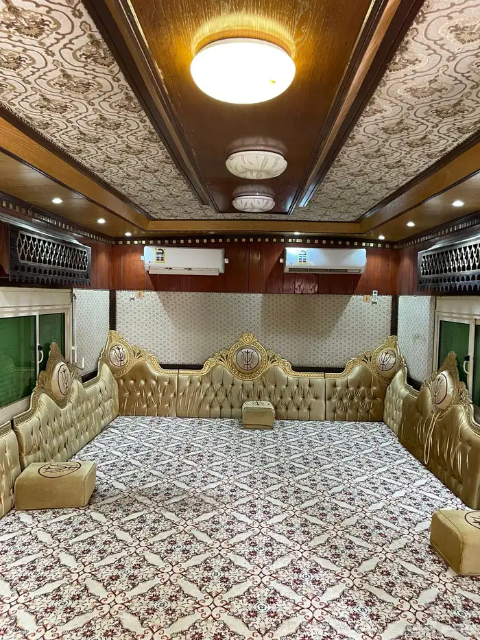 غرفة على راس 11