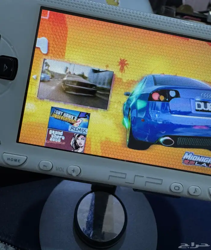 سوني psp1000 فيها 70 لعبة بحالة جيدة 7.5 من 10 9