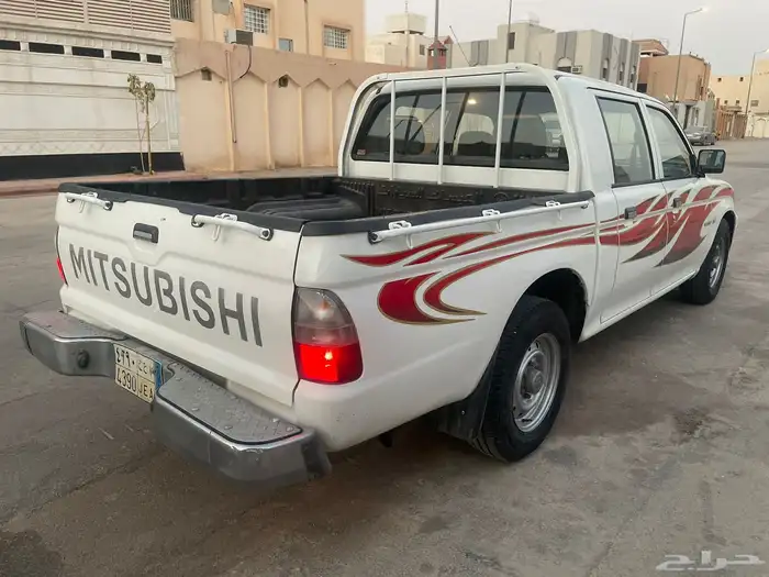 مستوبيشي L200 2006 GL 5