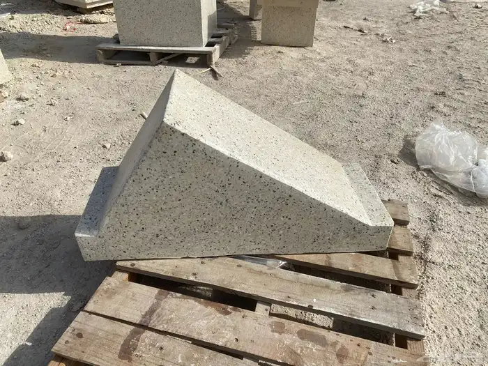 كراسي حدائق واسلال مهملات 50
