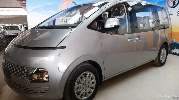 ستاريا بنزين 2026 9 مقاعد 2