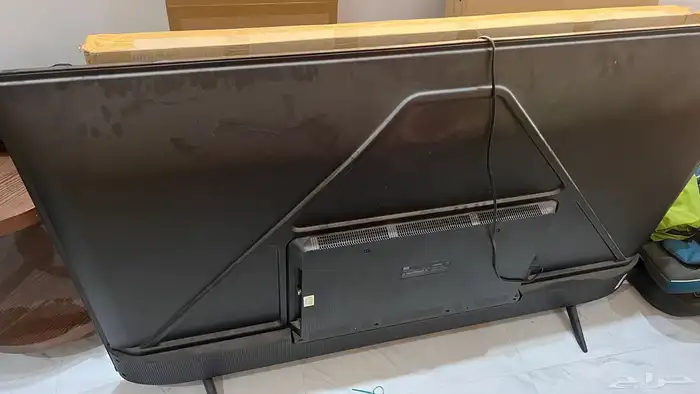 تلفزيون tcl 65 بوصه الشاشه مكسوره 0