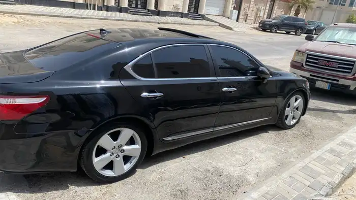 لكزس 460L لارج 2009 اسود فل كامل 23