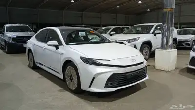 تويوتا كامري LE هايبرد 2025 جديدة 1