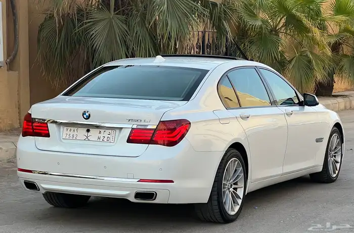 بي ام دبليو 750Li 2014 (بحالة ممتازة) 5