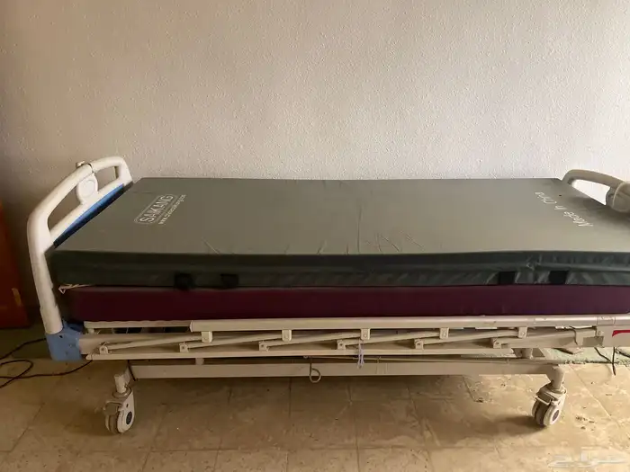 سرير طبي 0
