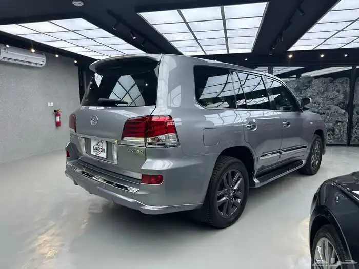 جيب لكزس LX570 8