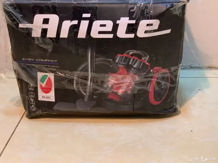 مكنسه كهربائيه جديدة بالكرتون ما استخدمناها ولا مره جديده 0