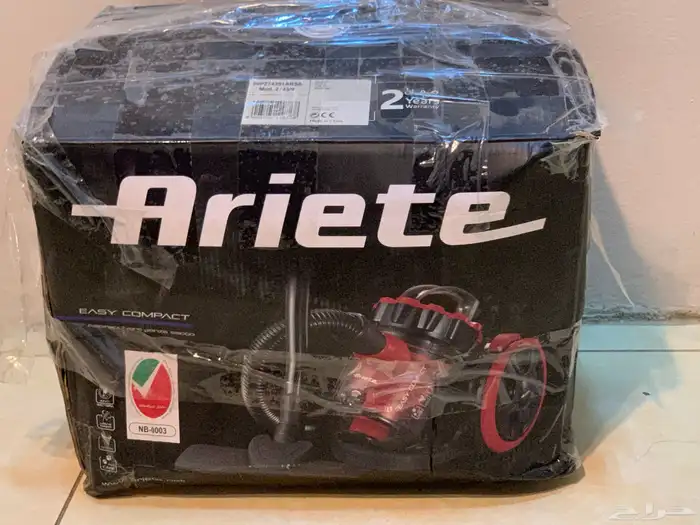 مكنسه كهربائيه جديدة بالكرتون ما استخدمناها ولا مره جديده 1