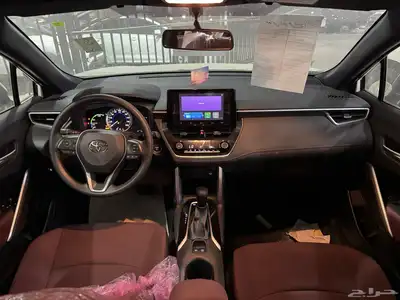 تويوتا كورلا كروس LE هايبرد 2025 5