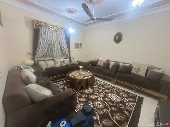 كنب لبيع ستاير وجداريات وطاولات ل اعلى سومة 4