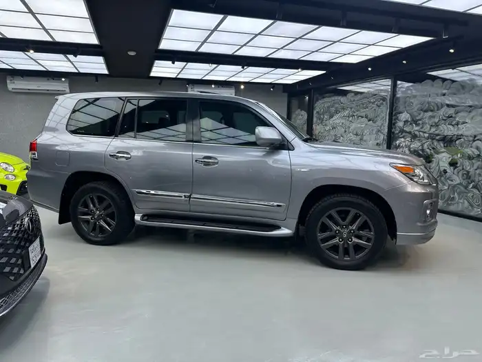 جيب لكزس LX570 6