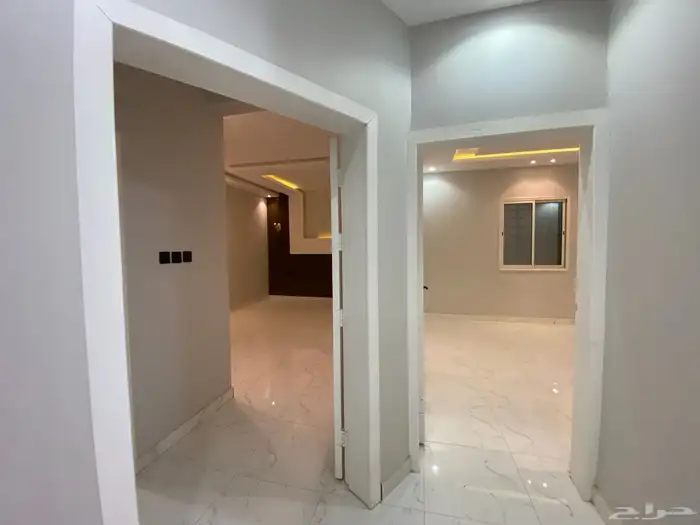 فيلا روف بدرج داخلي وخارجي طريق ال 100 ونادي ضمك 15