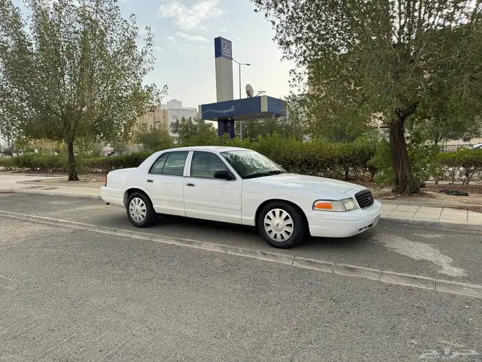 فورد فكتوريا 2010 بوليسي نظيف جدا 0