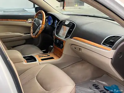 كرايزلر C300 هيمي موديل 2013 21
