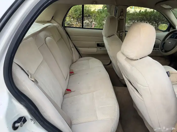 فورد فكتوريا 2010 بوليسي نظيف جدا 17