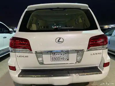 للبيع لكزس LX570DD فل كامل 2014 عبداللطيف عداد قليل 86 الف 4