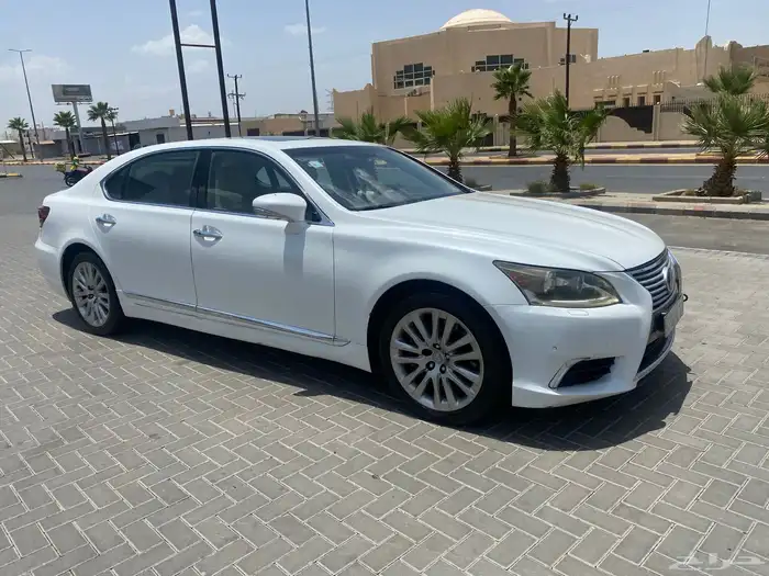 للبيع لكزس 460 L موديل 2015 5