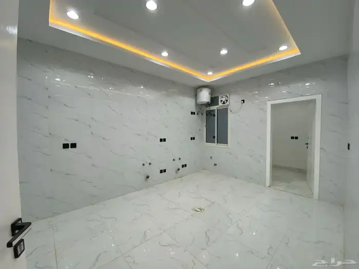 للبيع دور ارضي 6 غرف قريب من نادي ضمك وطريق ال 100 15