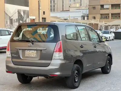 تويوتا اينوفا موديل 2011 قمة النظافه 13