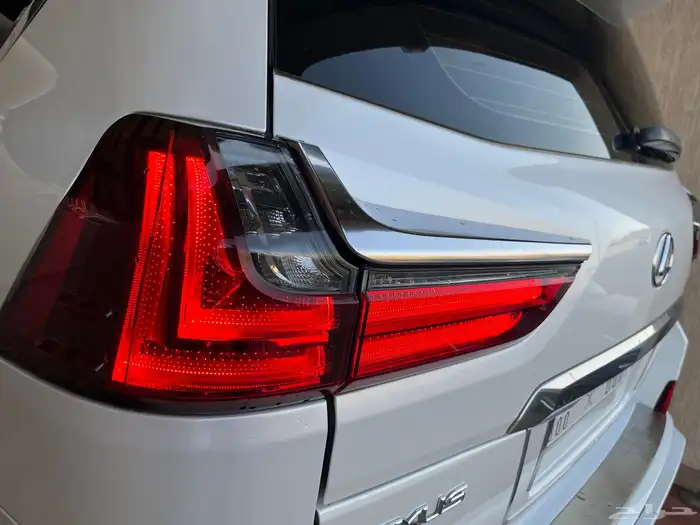 للبيع او البدل المناسب لكزس 570 LX فل كامل DD 11