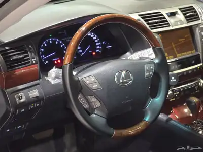 لكزس LS460 موديل 2010 بحالة ممتازة 17