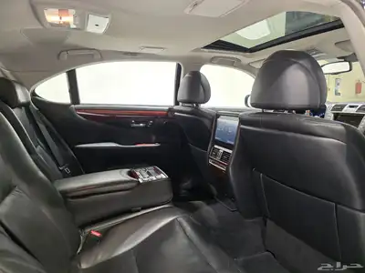لكزس LS460 موديل 2010 بحالة ممتازة 8
