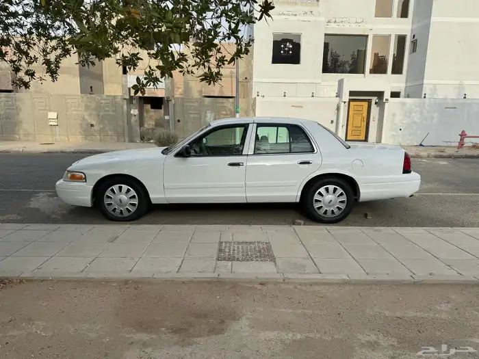 فورد فكتوريا 2010 بوليسي نظيف جدا 4