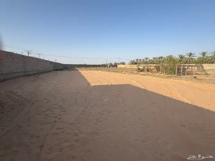حوش داخل مزرعه 0
