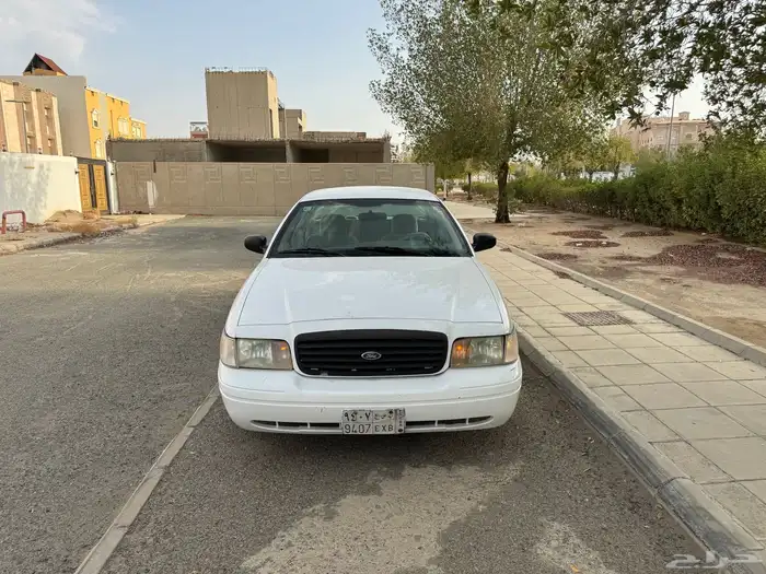 فورد فكتوريا 2010 بوليسي نظيف جدا 2