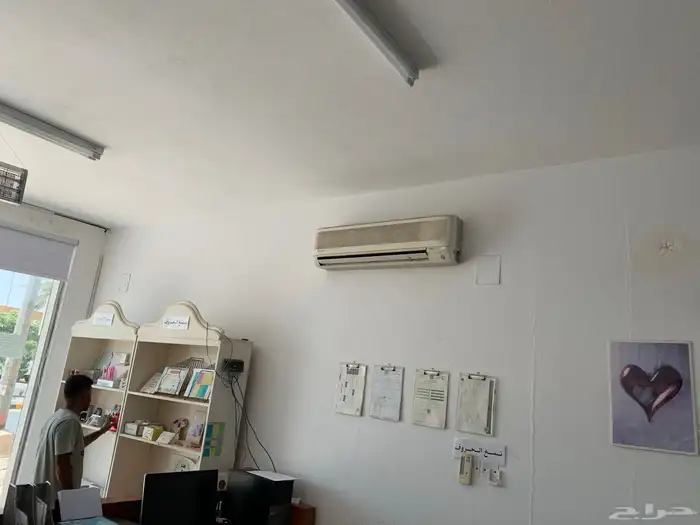 مكتبة طلابية للبيع او للتقبيل 2