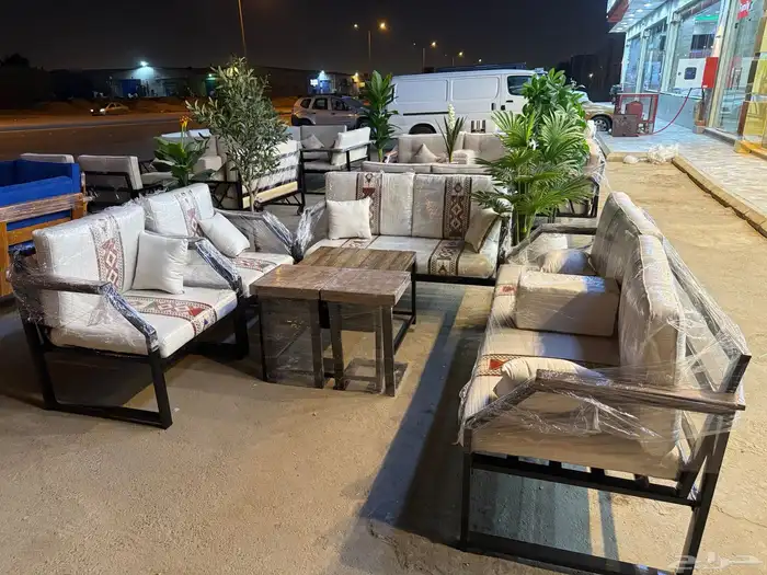 طقمان جلسات خارجية حديد وخشب أشكال الحديد في جديد 0