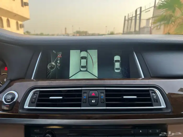 بي ام دبليو 750Li 2014 (بحالة ممتازة) 11