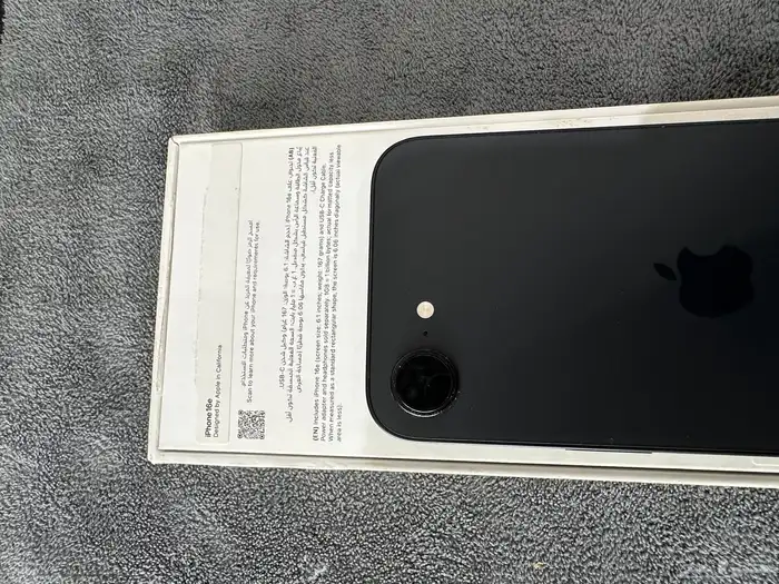 ايفون 16e 1