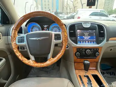 كرايزلر C300 هيمي موديل 2013 25