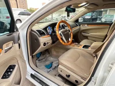 كرايزلر C300 هيمي موديل 2013 22