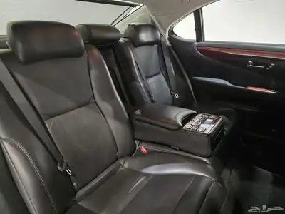 لكزس LS460 موديل 2010 بحالة ممتازة 7