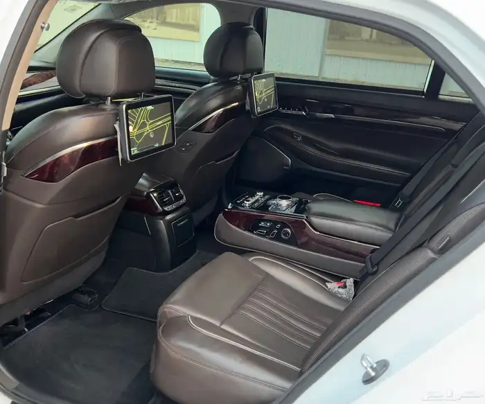 جينسس G90 2018 رويال V8 38