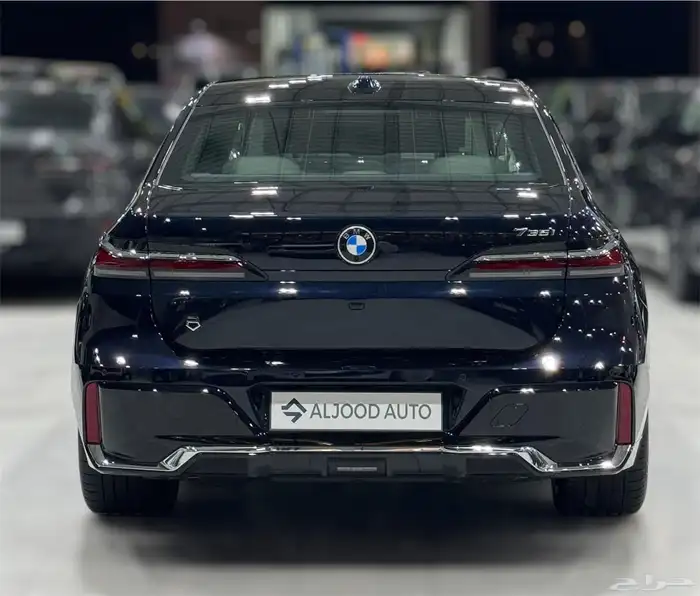 بي ام دبليو 735i M kit موديل 2026 فل كامل أندفجول جديد . 3