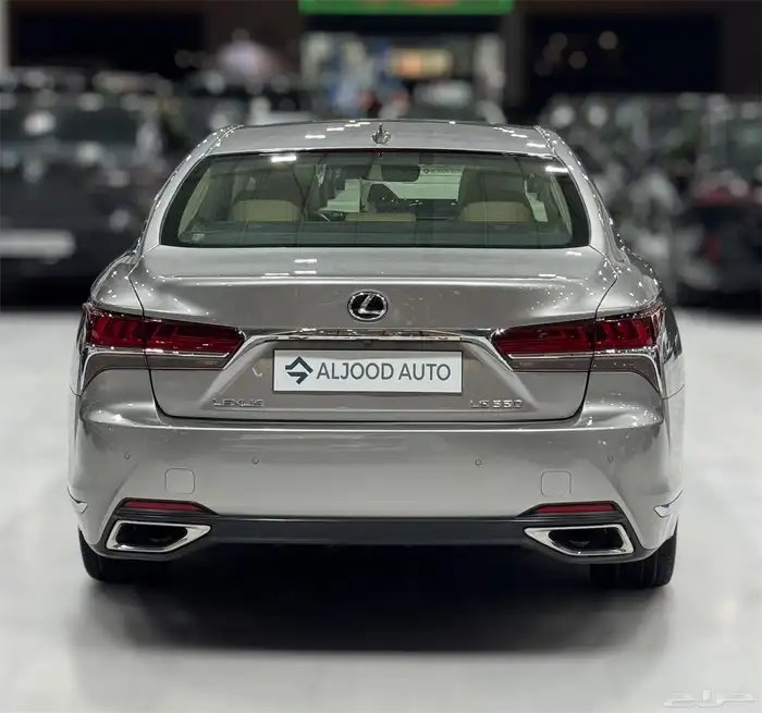 لكزس LS350L موديل 2018 فل كامل مستعمل . 3