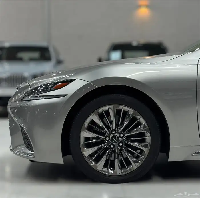 لكزس LS350L موديل 2018 فل كامل مستعمل . 6