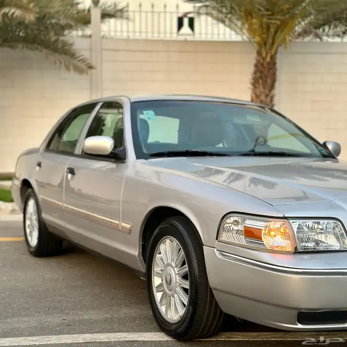للبيع فورد ماركيز 2011 نظيف 25