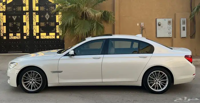 بي ام دبليو 750Li 2014 (بحالة ممتازة) 6